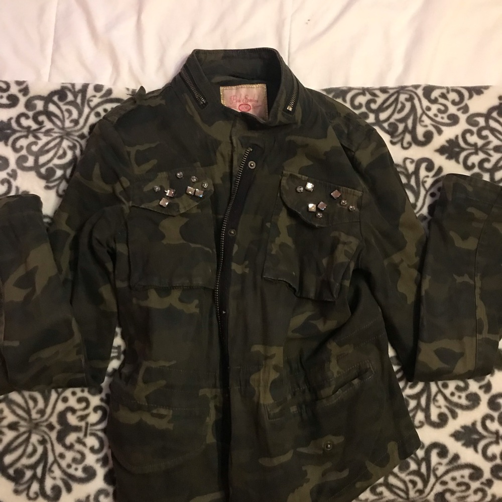 Women’s camo jacket